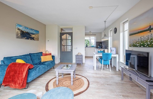Den Burg House | Luxuriöses Ferienhaus für 2 Personen am Waldrand. Mit Garten,parkplatz und Sauna