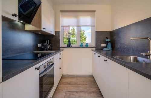 Den Burg House | Luxuriöses Ferienhaus für 2 Personen am Waldrand. Mit Garten,parkplatz und Sauna