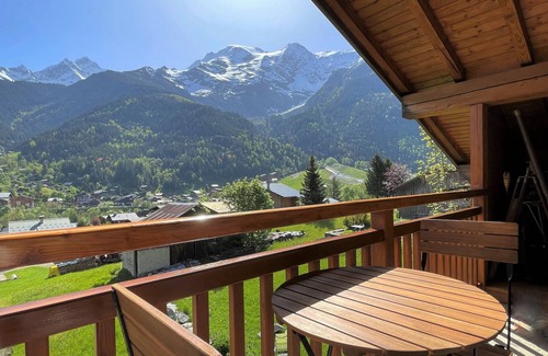 Les Contamines-Montjoie Ski Chalet | Luxurious six-bedroom chalet. 800m to ski lifts. Fast fibre wi-fi