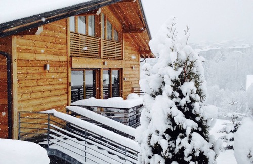 Les Contamines-Montjoie Ski Chalet | Luxurious, modern, genuine chalet in a great area with a sauna and Jacuzzi