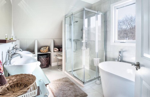 Lotbiniere Regional County Municipality Ski Chalet | Luxurious chalet right on the water.