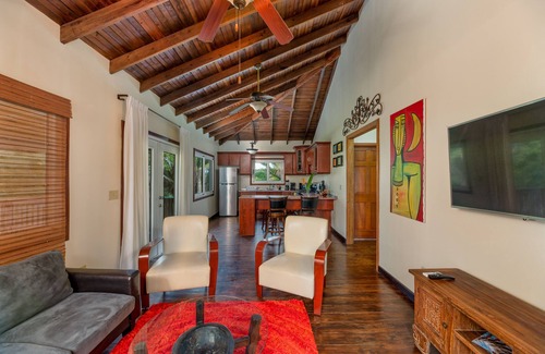 Gibson Bight House | Luxurious Tropical House near Beaches & Downtown