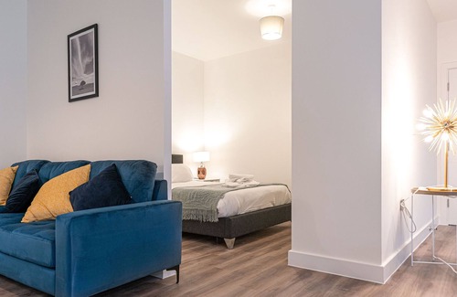 Solihull Apartment | Luxurious 1 Bed Apartment - NEC / BHX / Solihull