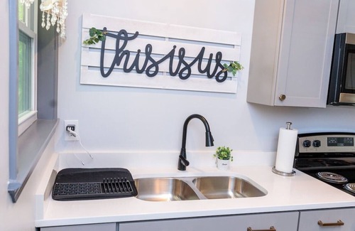 Perdue Hill Apartment | Luxurious 1-Bedroom Apartment