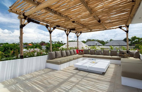 Drupadi Villa | Luxurious 10BR Villa, Cinema Room & Gym! - W/Swimming Pool!