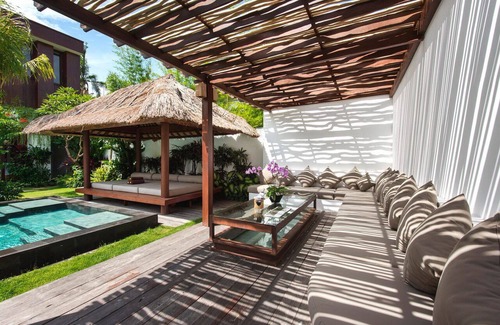 Drupadi Villa | Luxurious 10BR Villa, Cinema Room & Gym! - W/Swimming Pool!