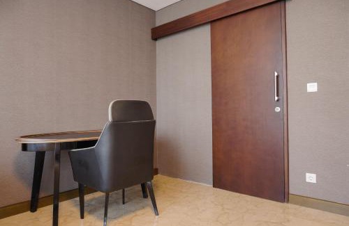 Pancoran Apartment | Luxurious 1BR at L'Avenue Apartment near Sampoerna Universitas By Travelio