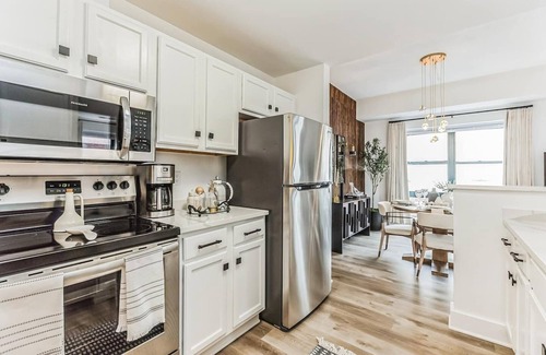 Downtown Apartment | Luxurious 1BR Downtown Stamford