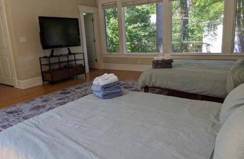 Durham Apartment | Luxurious 1br In Grand Old Home