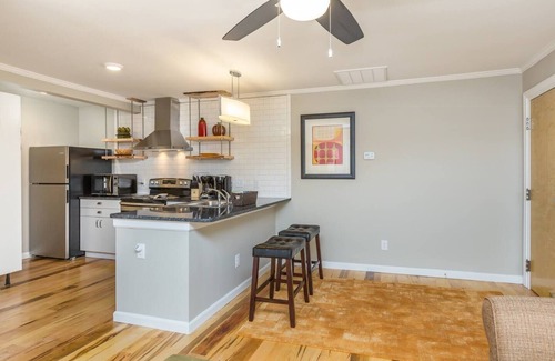 Winston - Salem Apartment | Luxurious 1BR Located Near Downtown & Hospital