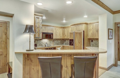 Beaver Creek Condo | Luxurious 2 Bd With Lift View In Beaver Creek 2 Bedroom Condo by RedAwning