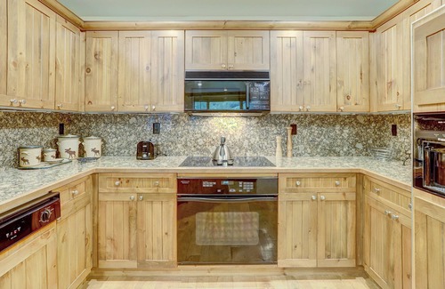 Beaver Creek Condo | Luxurious 2 Bd With Lift View In Beaver Creek 2 Bedroom Condo by RedAwning