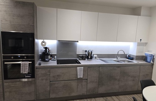 Gascoigne Apartment | Luxurious 2-Bed Haven in the Heart of Barking