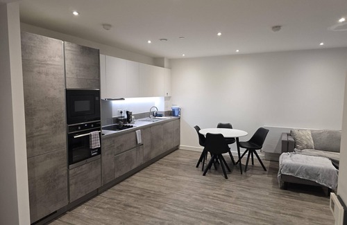 Gascoigne Apartment | Luxurious 2-Bed Haven in the Heart of Barking