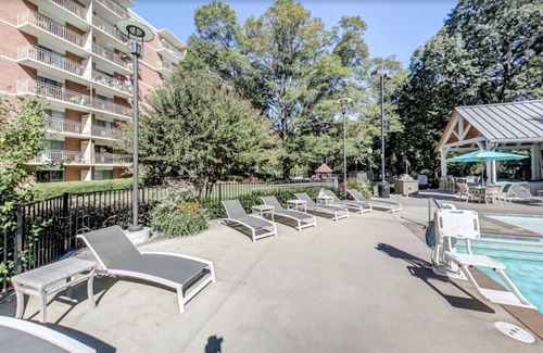Crabtree Apartment | Luxurious 2 Bed Suite - in Raleigh!