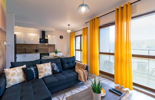 Gdansk Apartment | Luxurious 2 bedroom apartment inGdansk, 10 mins drive to City Centre