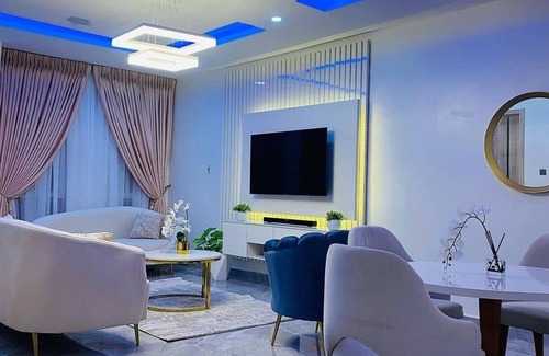 Lekki Phase 1 House | Luxurious 2 bedroom apartment