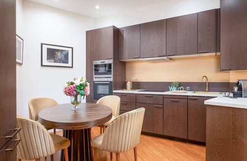 Chaillot Apartment | Luxurious 2-Bedroom avenue Montaigne