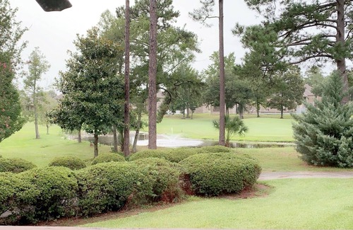 Diamondhead Condo | Luxurious 2-Bedroom Condo with Golf Course View - Unforgettable Getaway!