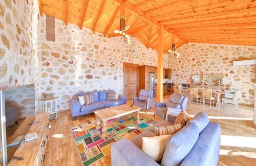 Patara House | Luxurious 2 Bedroom Villa with Stunning Sea views
