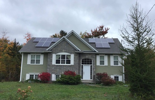 Fall River House | Luxurious 2 bedrooms with Bathroom