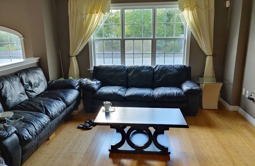 Fall River House | Luxurious 2 bedrooms with Bathroom