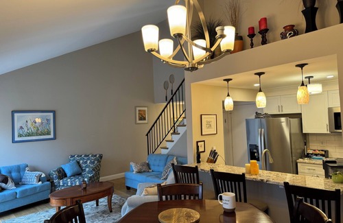 Colonie House | Luxurious 2-BR, 2-full bath townhome in lovely Colonie. Garage, deck, 1-TB WiFi