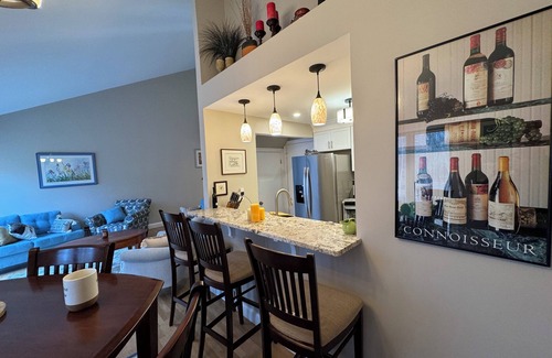 Colonie House | Luxurious 2-BR, 2-full bath townhome in lovely Colonie. Garage, deck, 1-TB WiFi