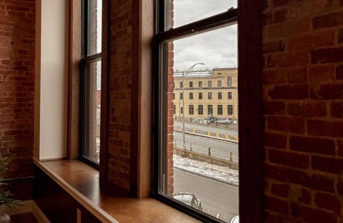 Utica Apartment | Luxurious 2 BR Loft