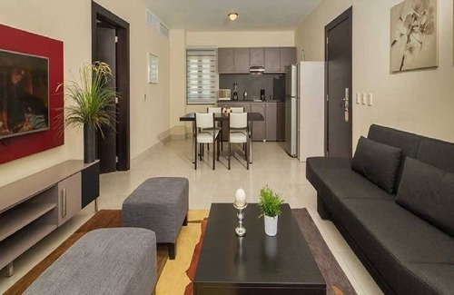 Los Brazos House | Luxurious 2 Bedroom Royal Suite
