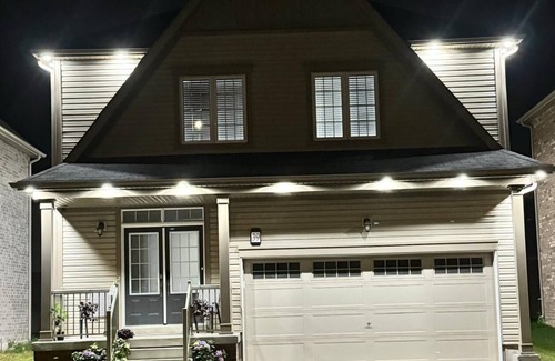 Thorold House | Luxurious 2 Storey 3BR House!