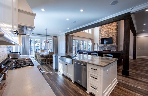 Lake Oconee House | Luxurious 2019-5 Bedroom Lakefront Home. Available April 1-15, 2025