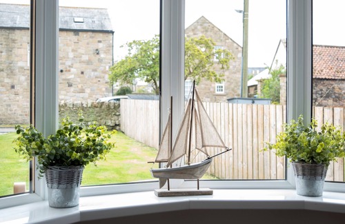 North Sunderland House | Luxurious 3 bedroom semi detached house