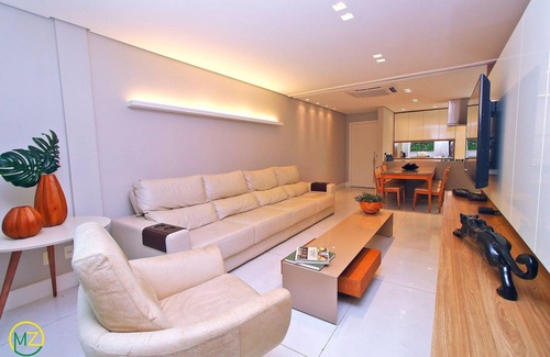Leblon Apartment | Luxurious 3 bdrm apartment in Leblon for 8 people