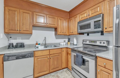 Crabtree Apartment | Luxurious 3 Bed Suite in Raleigh~