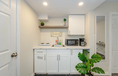 Oakville House | Luxurious 3-Bedroom Basement ensuite! Your Dream Space Awaits You in Oakville!