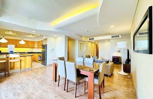 Manama Apartment | Luxurious 3-Bedroom Sea View