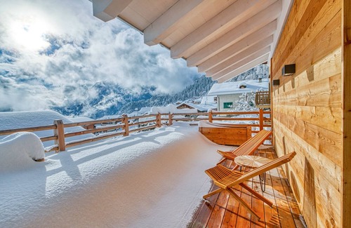 Levron Ski Chalet | LUXURIOUS 3 BR COTTAGE IN LE LEVRON