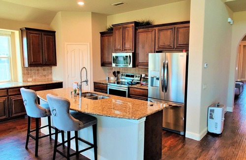 Lavon House | Luxurious 3700 sqft 4 beds, 3.5 bath, office, game and media room