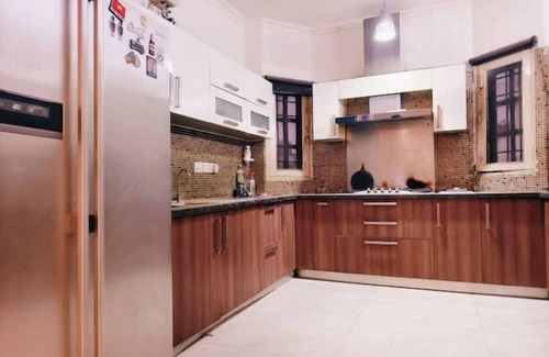 Greater Kailash I Apartment | Luxurious 3BHK Apartment in GK 1 M Block Market by HostMyStaynn