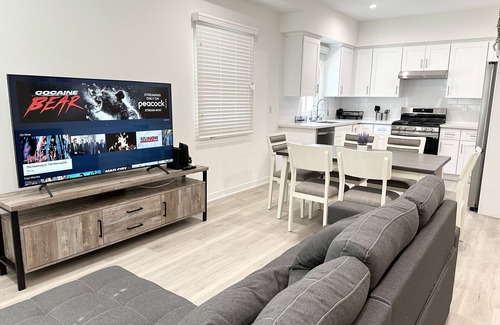Lamanda Park House | Luxurious 3BR/3.5BA Home (Newly-built 2023/Quiet Community)
