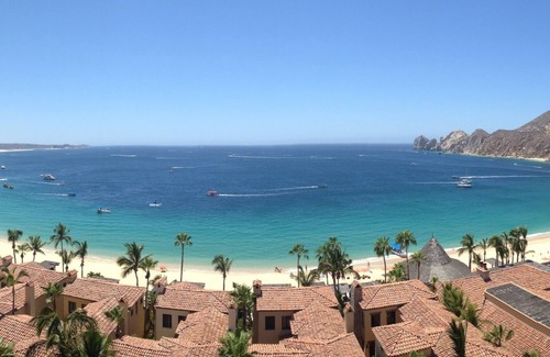 El Medano Ejidal Condo | Luxurious 4 Bedroom Condo in Downtown Cabo and Medano Beach