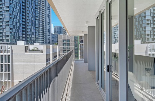 Lidcombe Apartment | Luxurious 4-Bedroom Apartmentnn