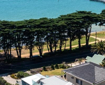St Leonards House | Luxurious 4 Bedroom House with Stunning Beach view in St Leonards