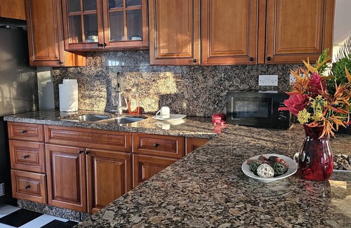 Portsmouth House | Luxurious 4-bedroom house with AC, WiFi in marvelous Portsmouth