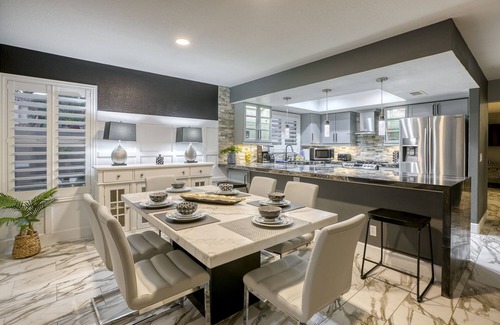 Summerlin House | Luxurious 4 Bedroom Villa With a Pool