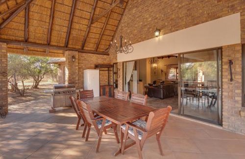 Leeupoort Villa | Luxurious 4 Bedroom Villa 94