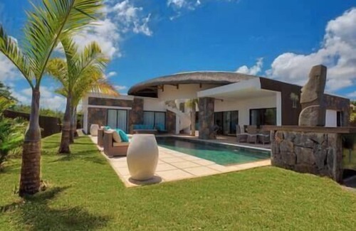 Camp Bestel Villa | Luxurious 4-bedroom Villa Diroma