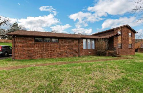 Nashville House | Luxurious 4BR home Pet friendly