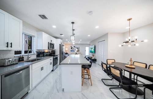 Little Haiti Apartment | Luxurious 4BR Miami Home With Large Patio & Outdoor Space!